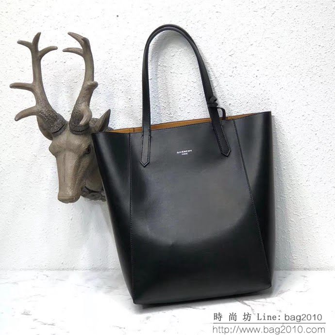 GlVENCHY紀梵希 2018新春款 專櫃同步 首款塗鴉風格 購物袋 進口牛皮原版五金 9815  tsg1159